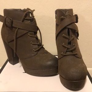 Women’s Ankle Booties